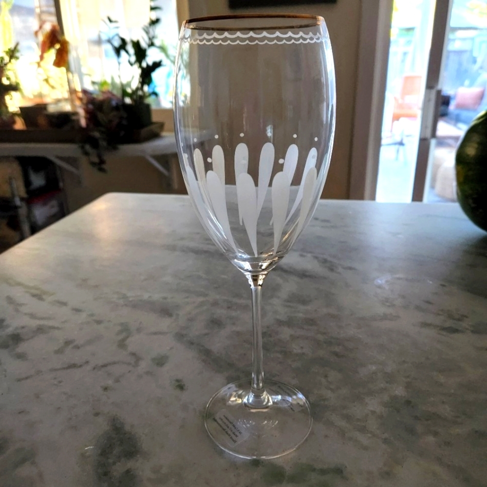Anthropologie gold rimmed wine glass - set of 2